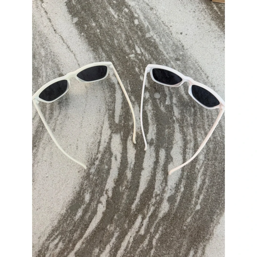 2 pair goodr Iced By Yetis Polarized Sunglasses reflective lenses *scratched*